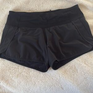 Lululemon Speed Up women’s shorts